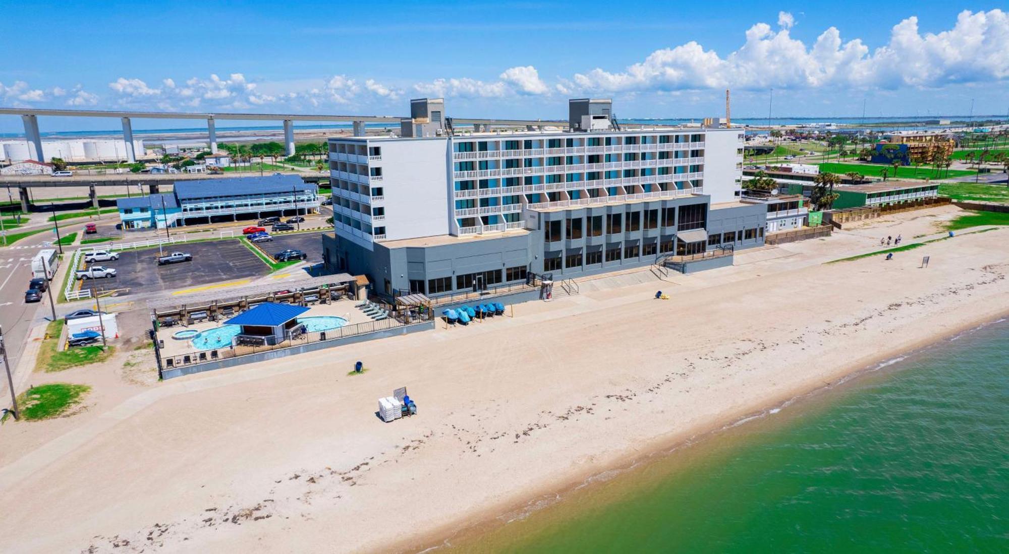 Doubletree By Hilton Corpus Christi Beachfront Exterior photo