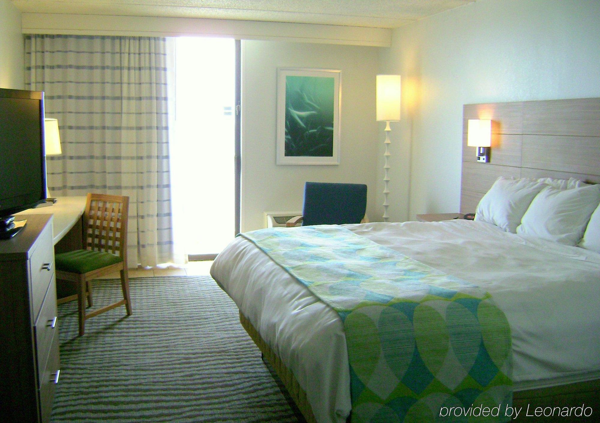 Doubletree By Hilton Corpus Christi Beachfront Exterior photo